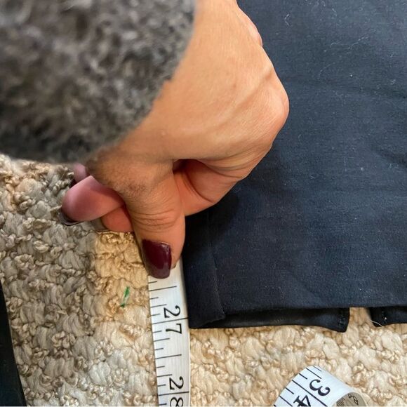 Ladies Spanx Black Ankle Length Spilt Hem Slimming Pants Size Small - Picture 13 of 13